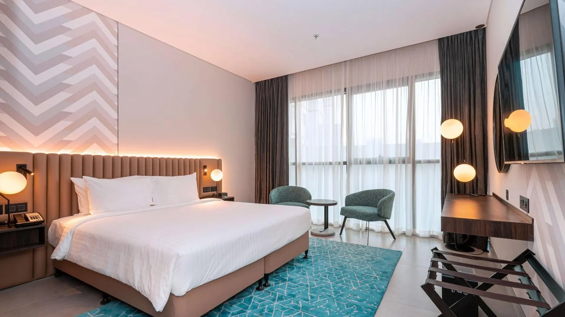 Отель Courtyard By Marriott World Trade Centre, Дубай 4*,